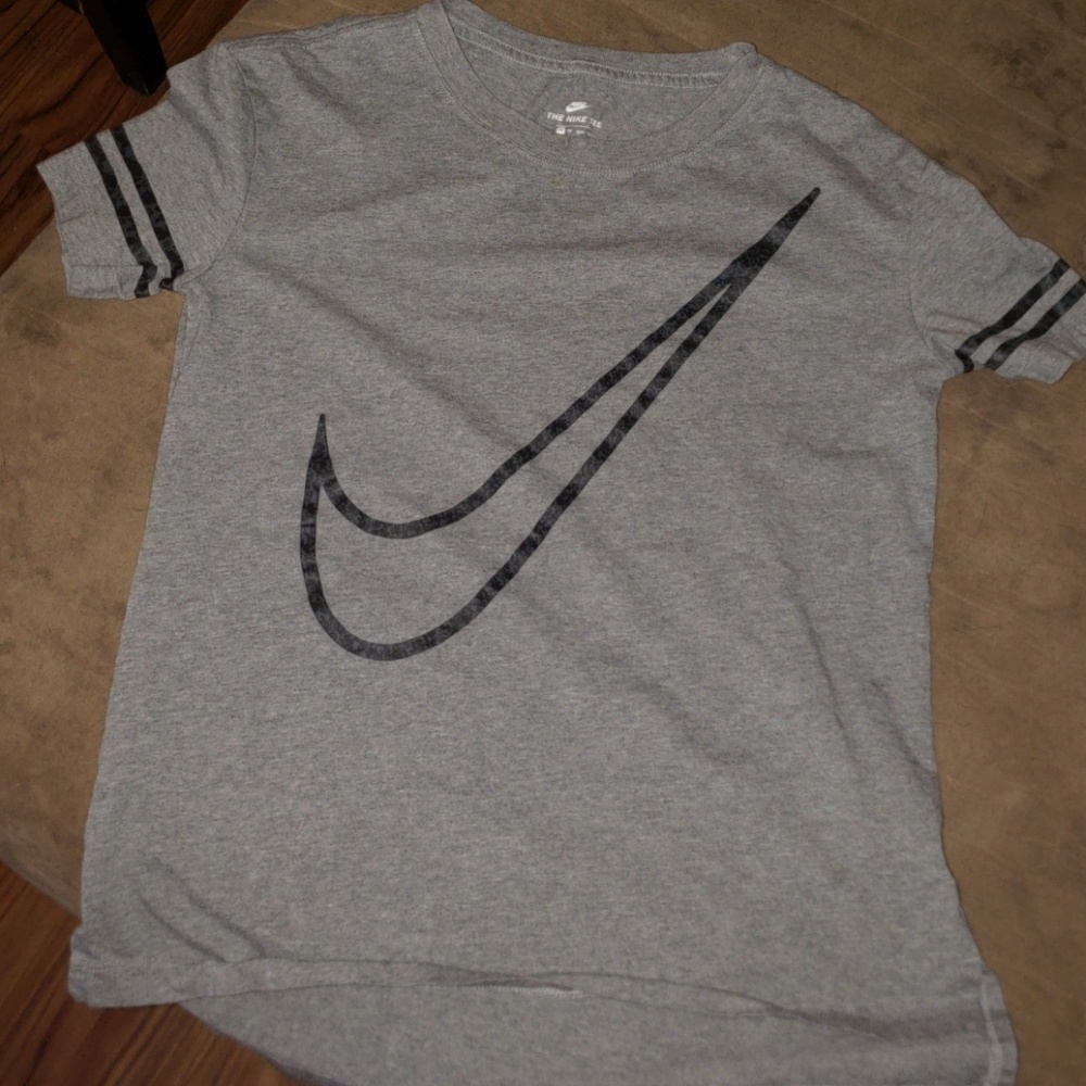Nike workout shirt